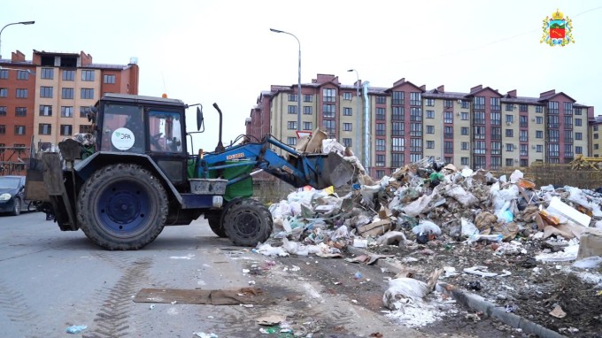 Со стихийной свалки по улице Билара Кабалоева на данный момент вывезли  более семидесяти тонн мусора. 