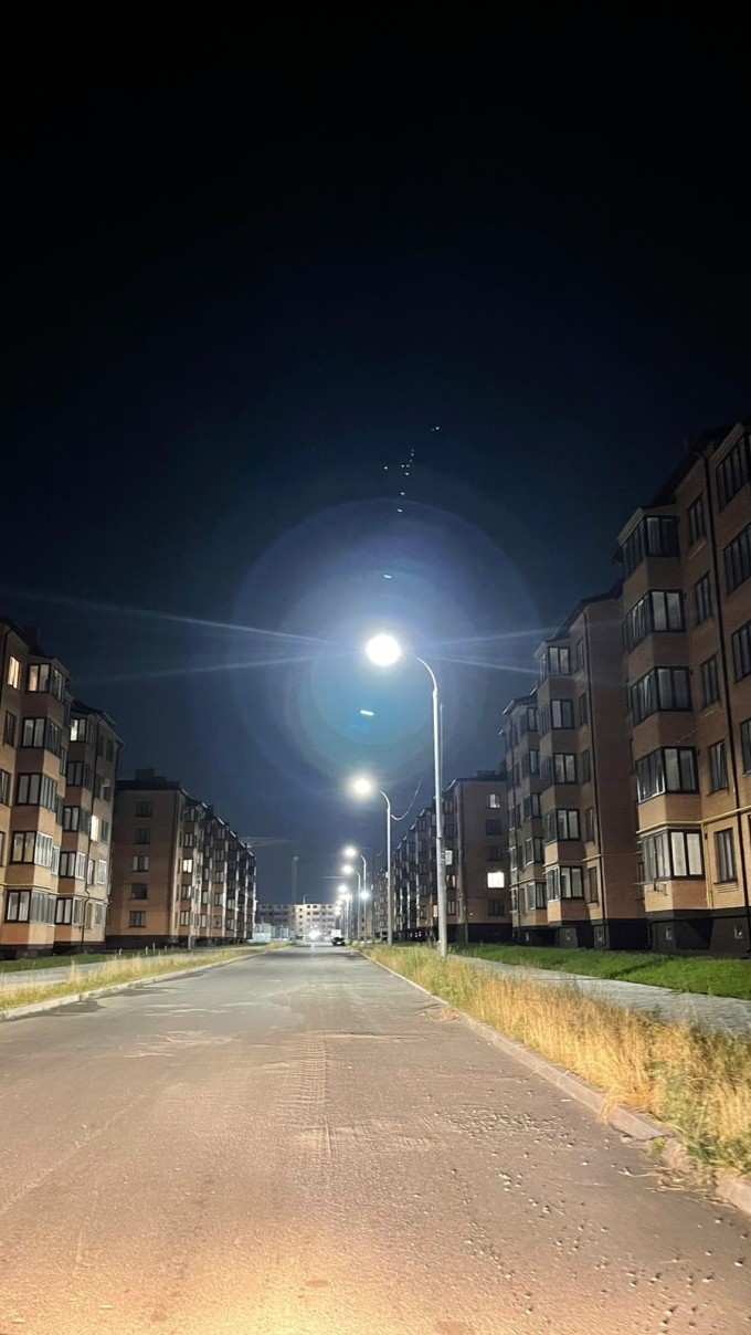 Улицу Курсантов-Кировцев подключили к городскому уличному освещению