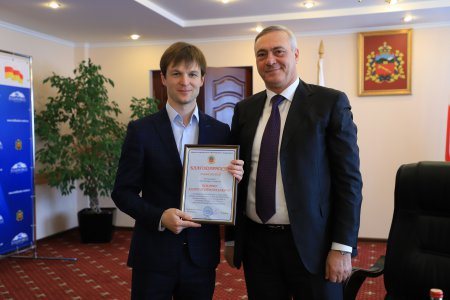 Борис Албегов объявил благодарность Алану Кокаеву