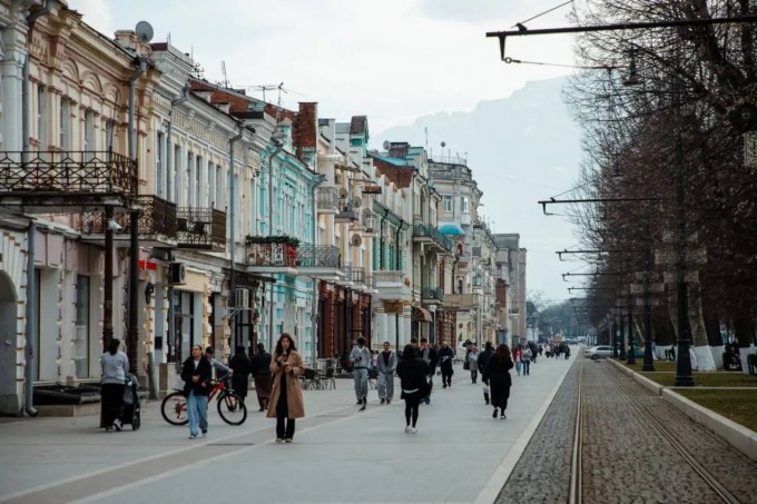Вячеслав Мильдзихов:По поручению главы республики Сергея Меняйло администрация Владикавказа ведет работу по паспортизации фасадов исторических зданий