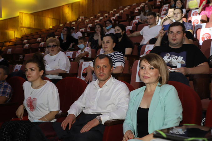 Во Владикавказе отпраздновали день молодежи Росси