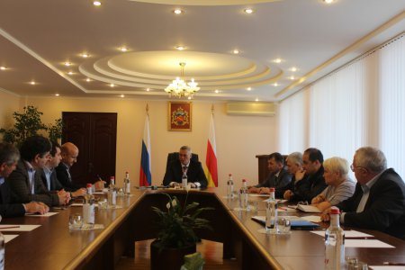 Борис Албегов потребовал объяснения причин коллапса,  сложившегося в следствии обильных осадков