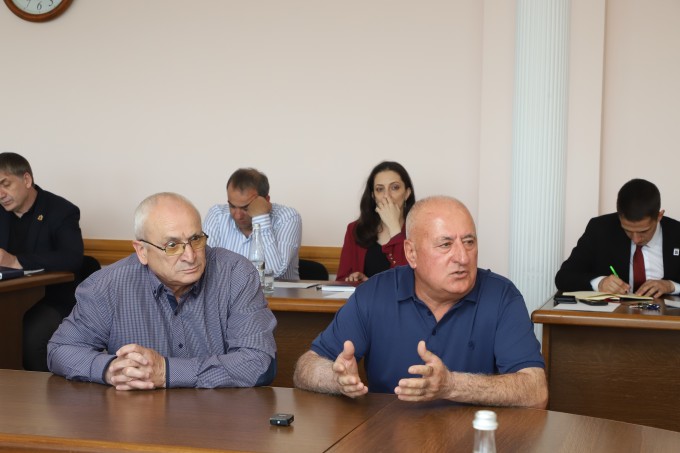 Вячеслав Мильдзихов провел личный прием граждан.