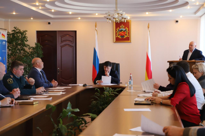 В АМС г.Владикавказа прошло заседание комиссии по ЧС