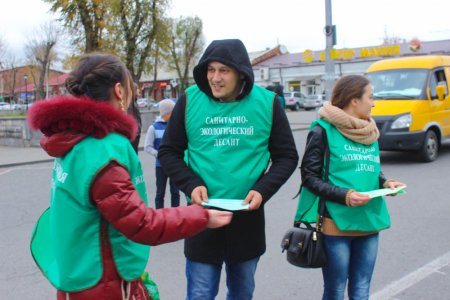 «Санитарно-экологический десант» провел акцию совместно с ГИБДД