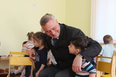 Борис Албегов поручил провести капитальный ремонт пищеблока и прачечной в детском саду № 79