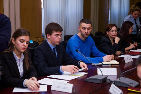 Обсудили недетские вопросы