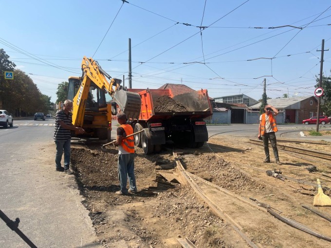 Во Владикавказе впервые с 1975 года ремонтируют трамвайные пути и контактную сеть на улице Калинина