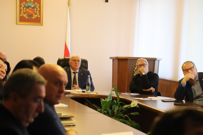 В администрации Владикавказа обсудили концепцию благоустройства набережной