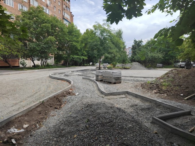 Продолжается благоустройство городских зон отдыха. 