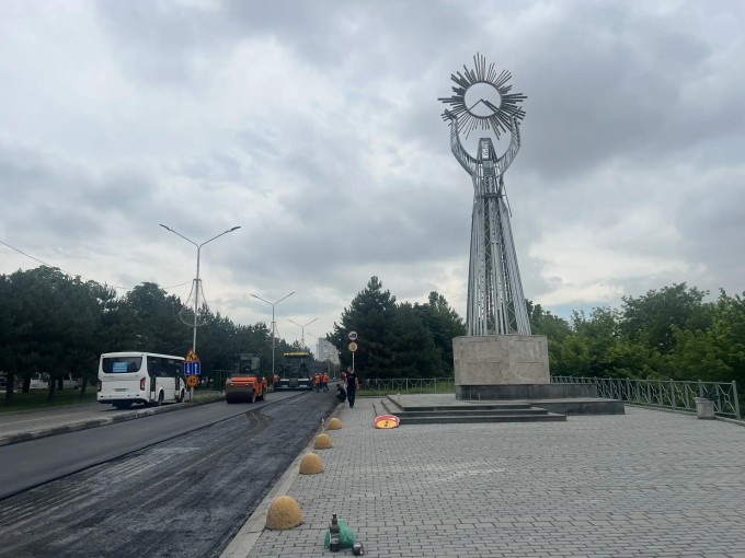 Вячеслав Мильдзихов: Ремонт ул. Иристонской от ул. Мичурина до стелы «Фатима, держащая солнце» идет с опережением графика. 