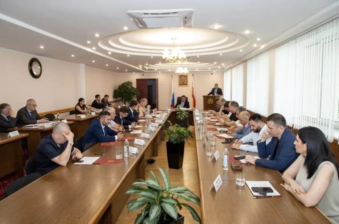 Во Владикавказе состоялась 28-я сессия Собрания представителей