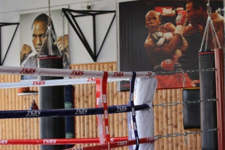 В СОШ№40 функционирует бесплатный боксерский клуб для детей