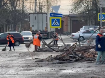 Вячеслав Мильдзихов: Основной этап работ по расчистке территории у складского помещения, где накануне прогремел взрыв, завершён