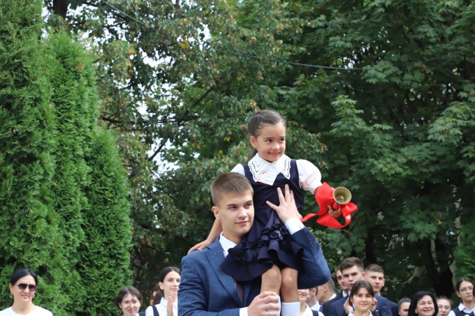 Поздравление мэра г. Владикавказа Вячеслава Мильдзихова с Днем знаний!