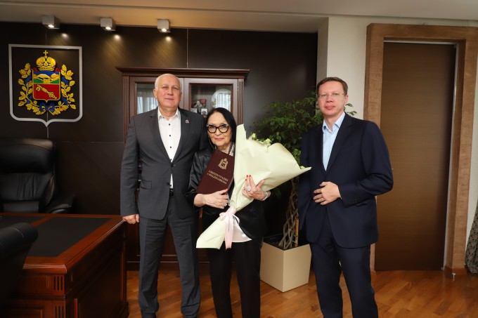 Вячеслав Мильдзихов встретился с режиссером Теминой Туаевой