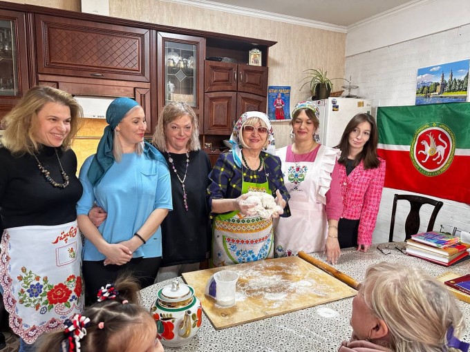 Во Владикавказе состоялся мастер-класс по изготовлению татарского национального блюда.