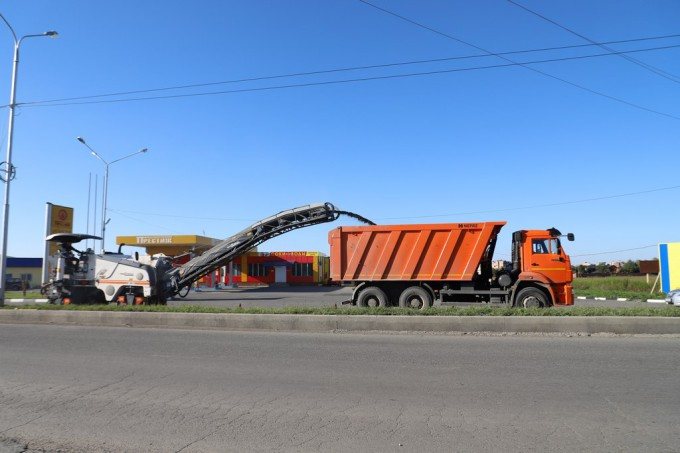На Гизельском шоссе ведутся ремонтные работы
