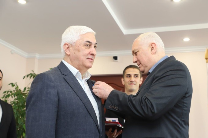 Виталий Уртаев удостоился нагрудного знака «Владикавказ – город воинской славы»