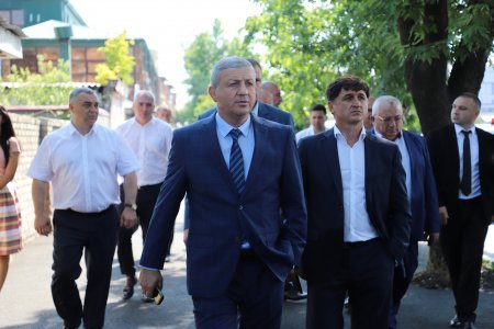 Вячеслав Битаров и Тамерлан Фарниев провели рейд по Владикавказу