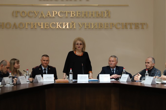 Во Владикавказе на базе СКГМИ (ГТУ) состоялась дискуссионная беседа «Экстремизм и терроризм – путь в небытие…».