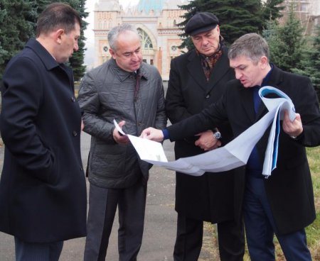 Работы по благоустройству набережной продолжаются