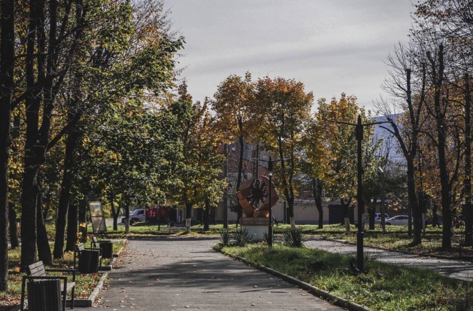 Близится к завершению благоустройство сквера имени Гагарина.