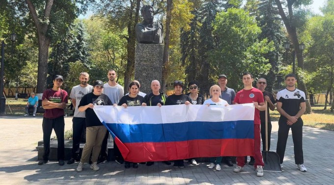 АМС Владикавказа привела в порядок Пушкинский сквер