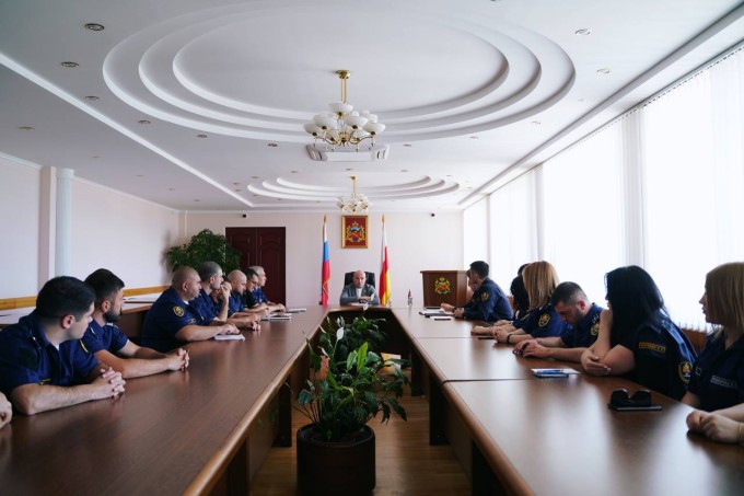 Разъясняй и властвуй