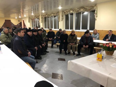 Префект Левобережной администрации провел встречу с жителями района 