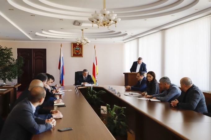 Русланбек Икаев провёл ознакомительное совещание со структурными подразделениями АМС