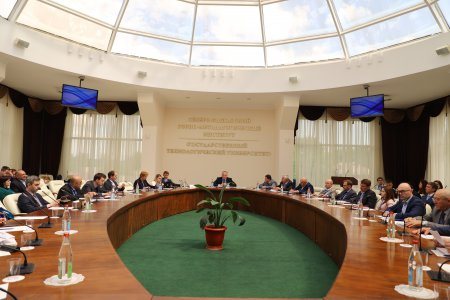 Во Владикавказе проходят отраслевые сессии по  внедрению проекта «Умный город»