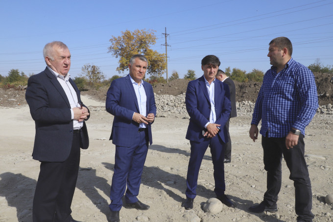 Во Владикавказе продолжается строительство приюта для животных Во Владикавказе продолжается строительство приюта для животных